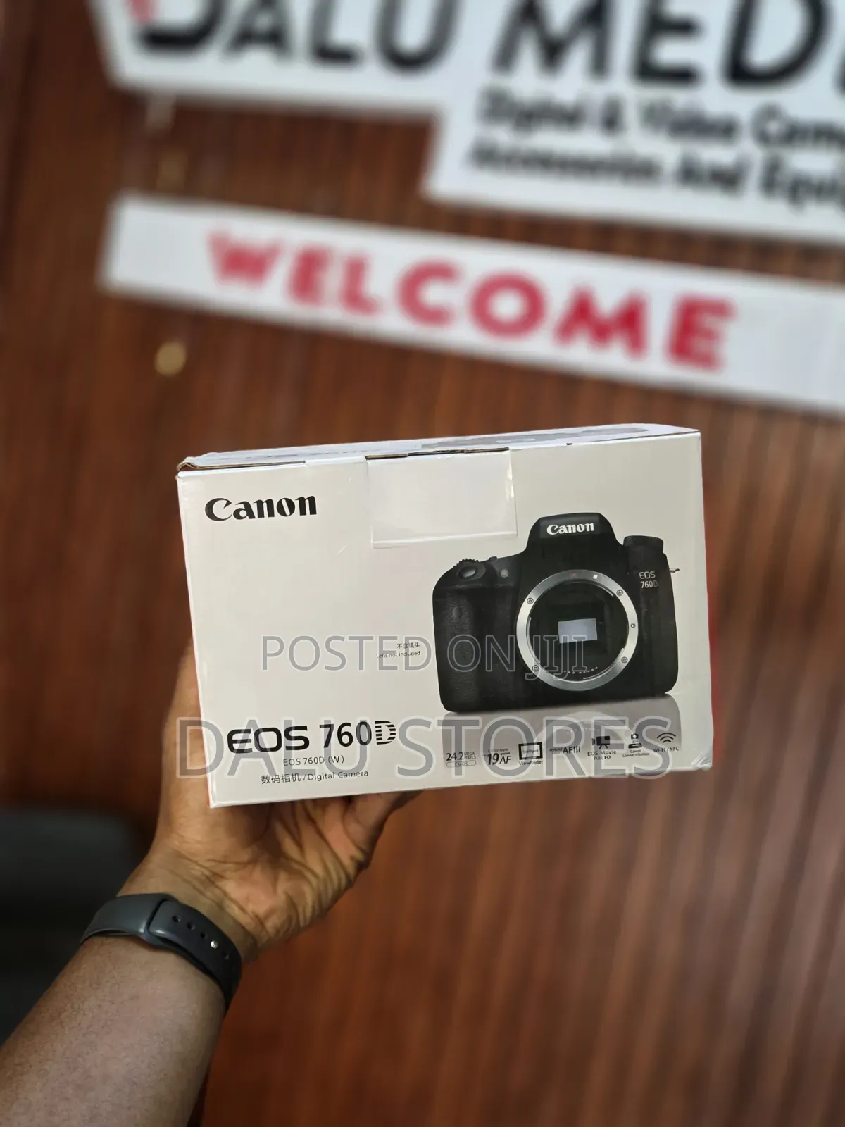 Canon Eos 760d 24.2mp Digital SLR Camera With 18 - 55mm Lens