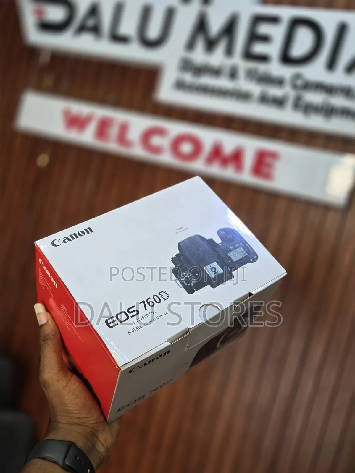 Canon Eos 760d 24.2mp Digital SLR Camera With 18 - 55mm Lens