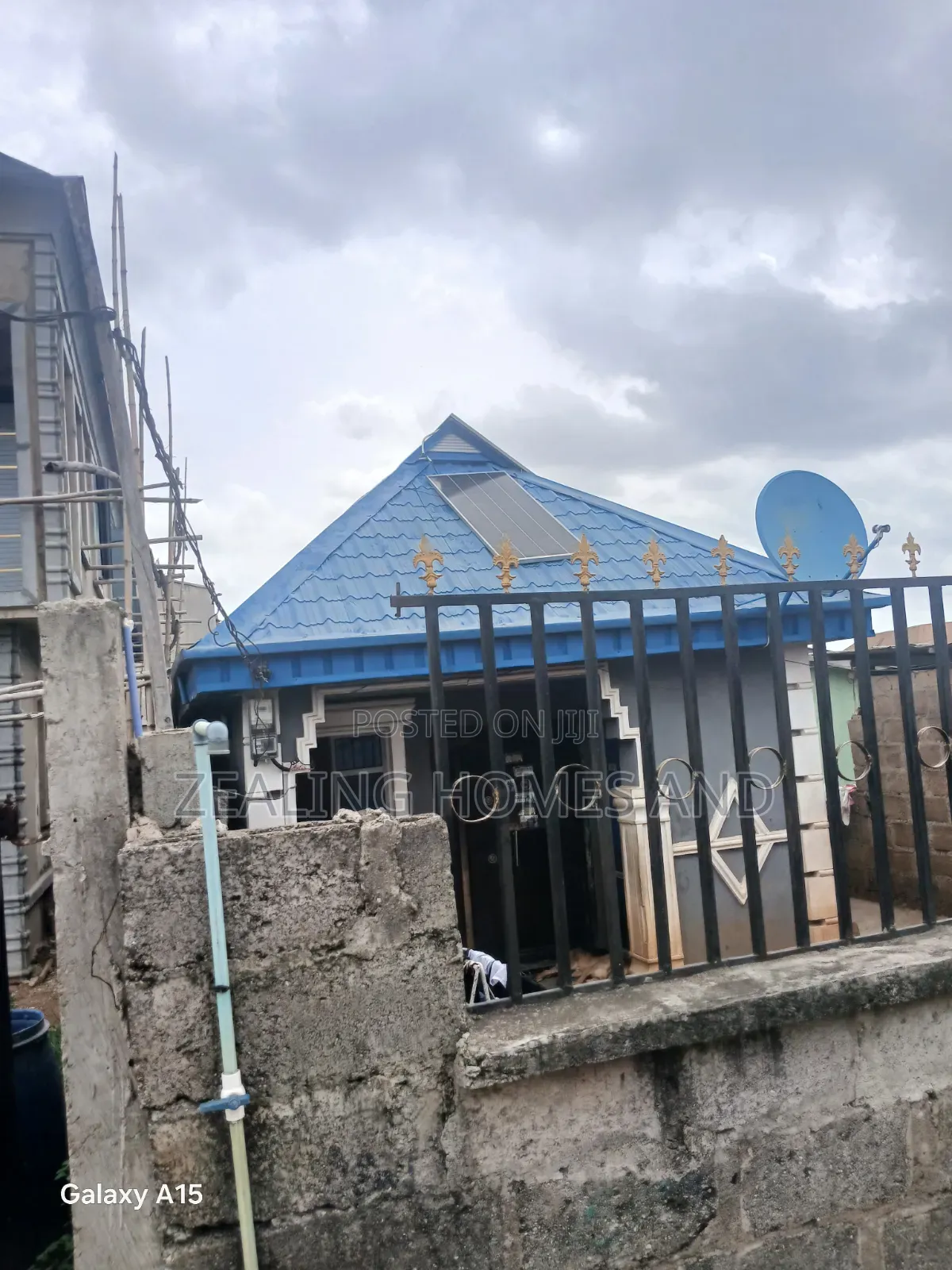 3bdrm Bungalow in Evergreen Estate, Iyana Ipaja for sale