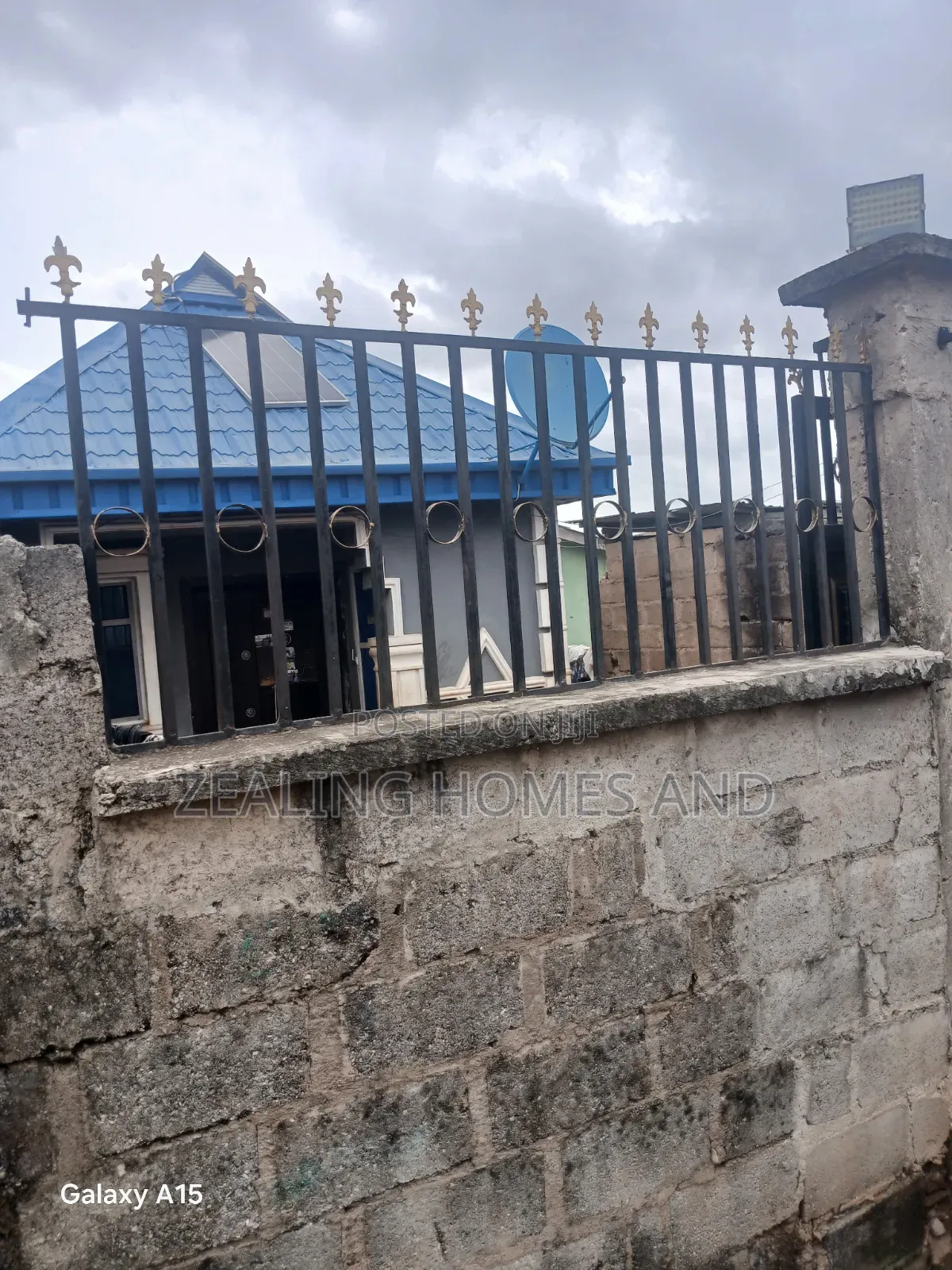 3bdrm Bungalow in Evergreen Estate, Iyana Ipaja for sale
