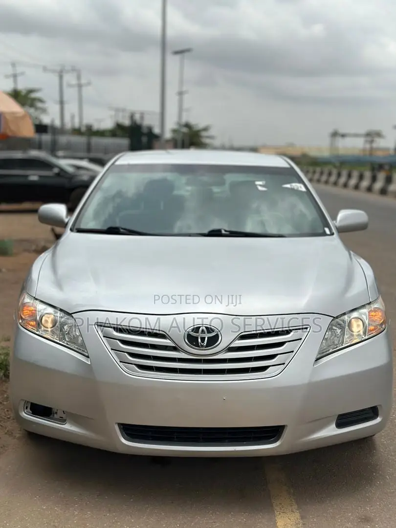 Toyota Camry LE 4dr Sedan (2.4L 4cyl 5A) 2009 Silver