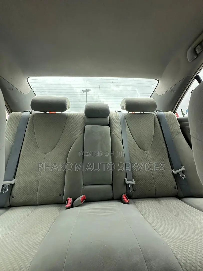 Toyota Camry LE 4dr Sedan (2.4L 4cyl 5A) 2009 Silver