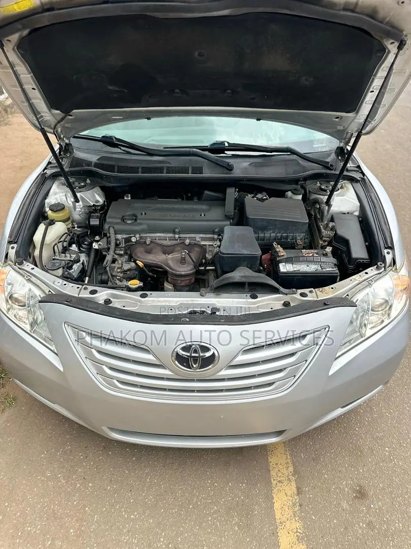 Toyota Camry LE 4dr Sedan (2.4L 4cyl 5A) 2009 Silver