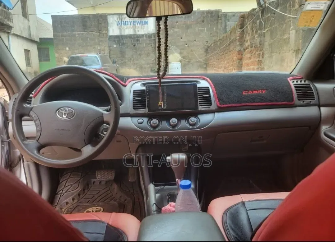 Toyota Camry 2006 Silver