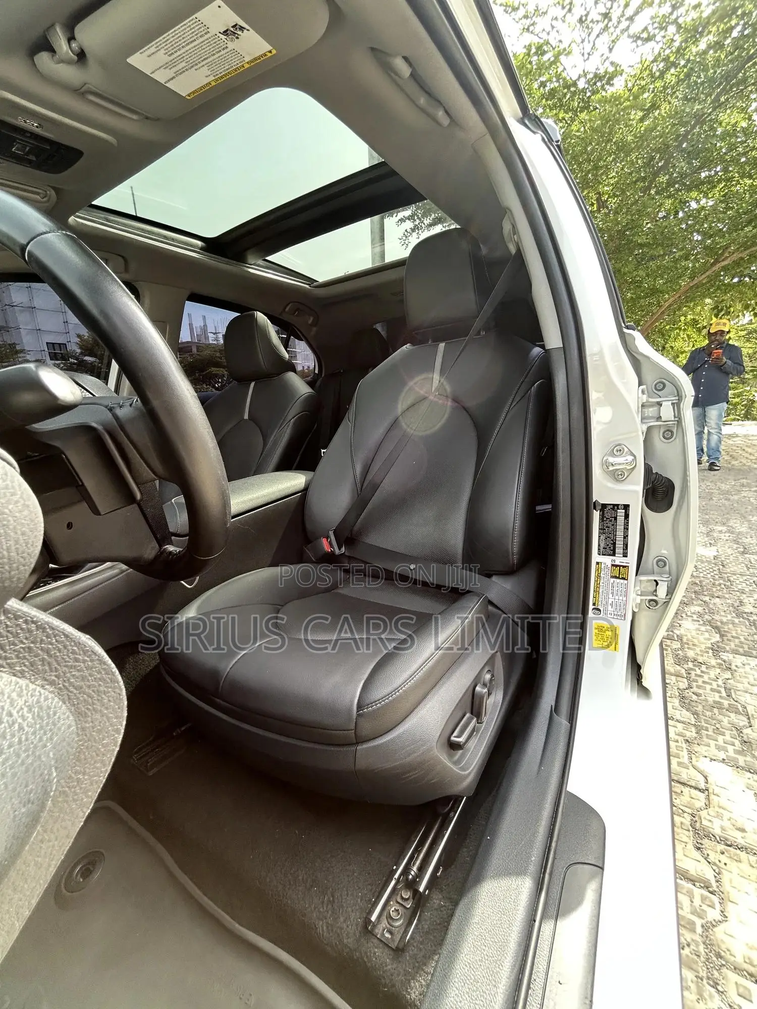 Toyota Camry XSE V6 2023 White