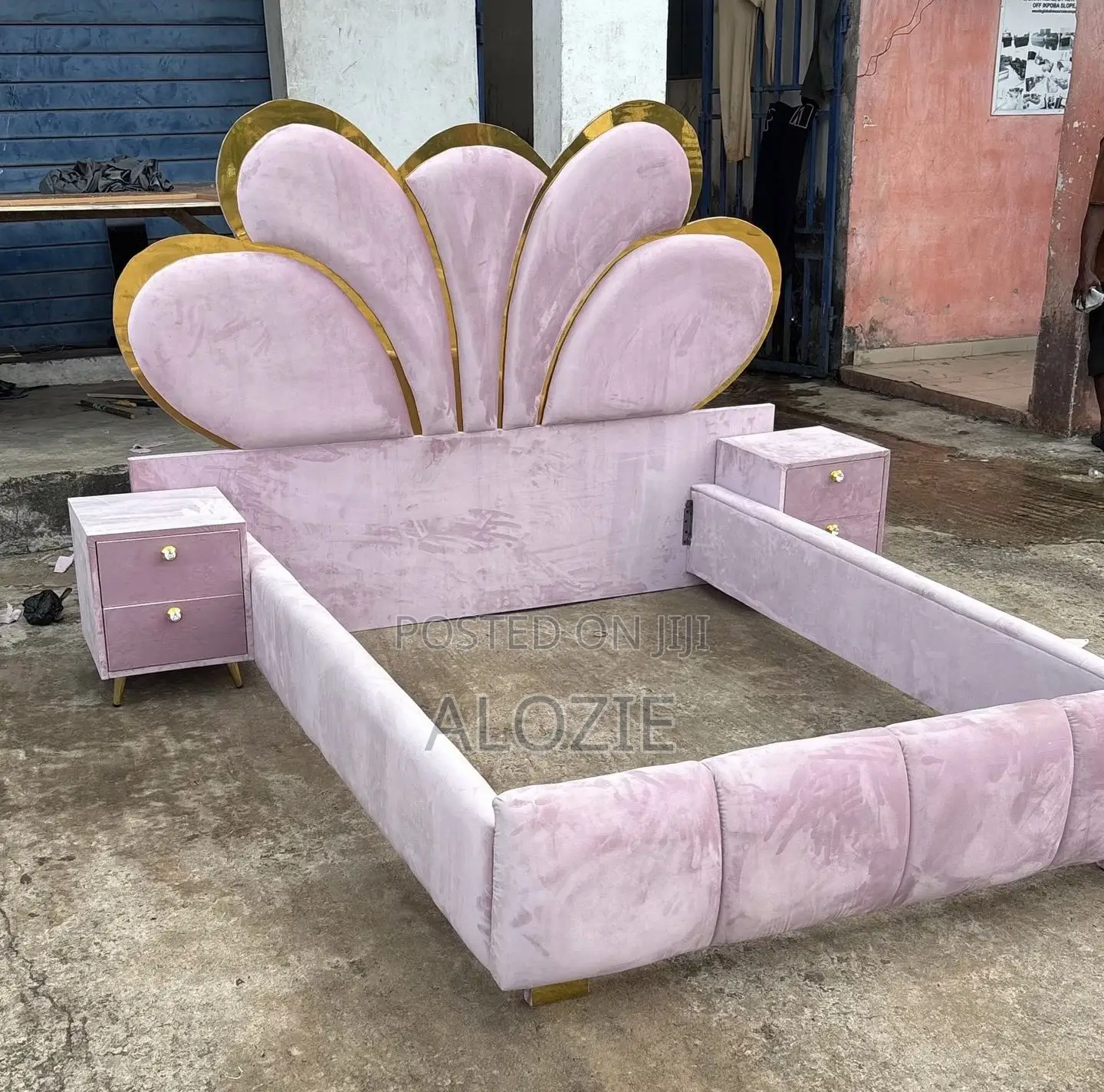 Luxury 6/6 Bedframe Strong and Durable