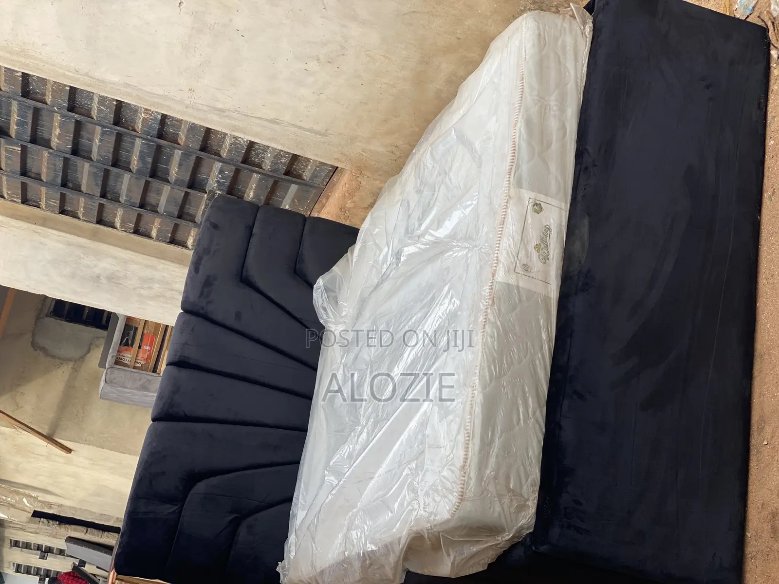 Strong and Durable 6/4 Bedframe
