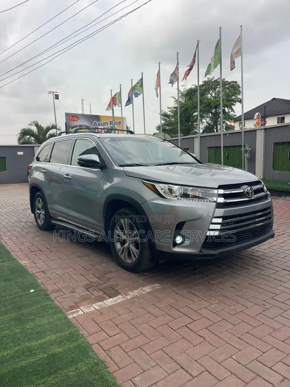 Toyota Highlander XLE 4dr SUV (3.5L 6cyl 6A) 2015 Silver