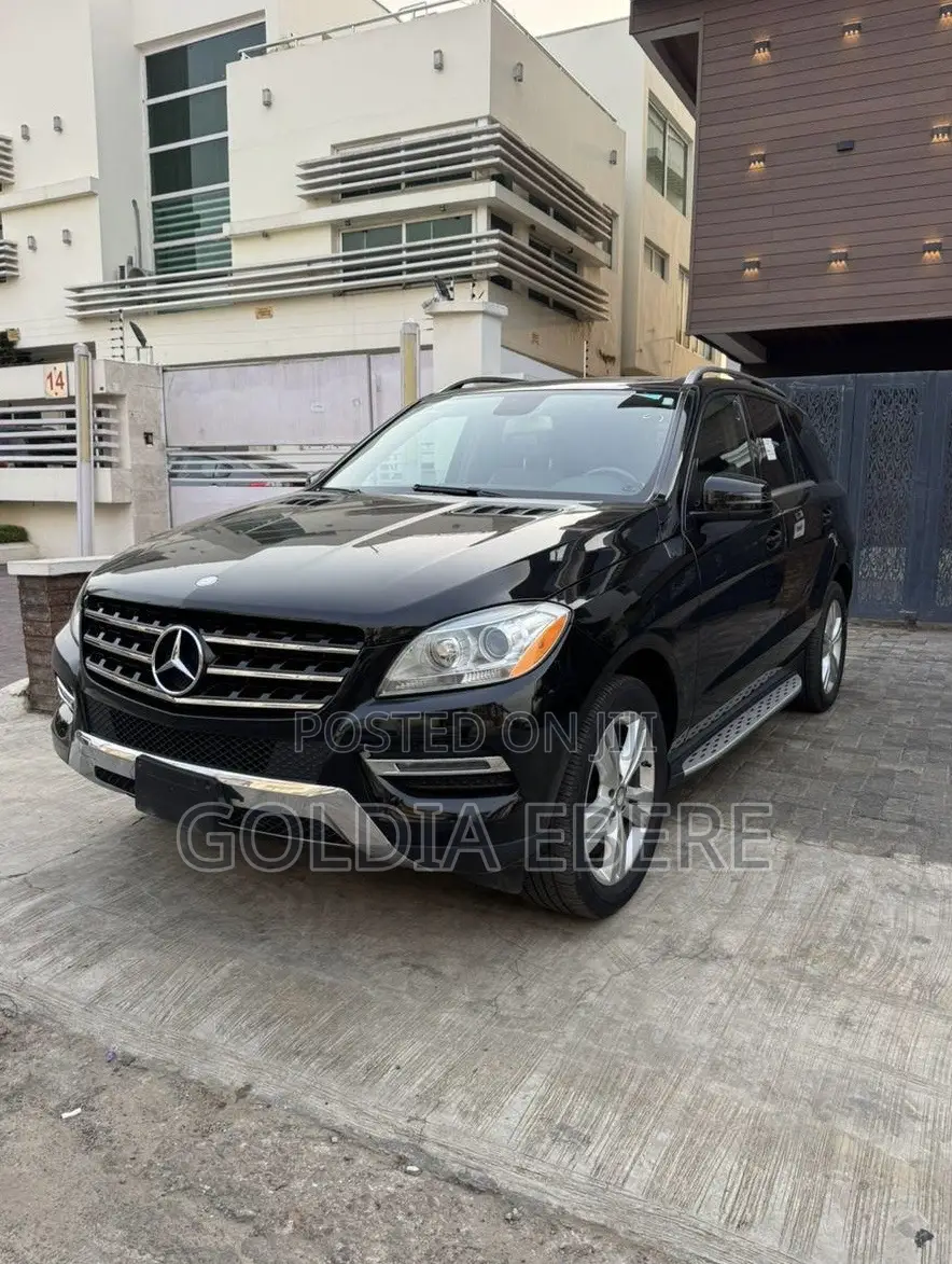 Mercedes-Benz 350D 2015 Black