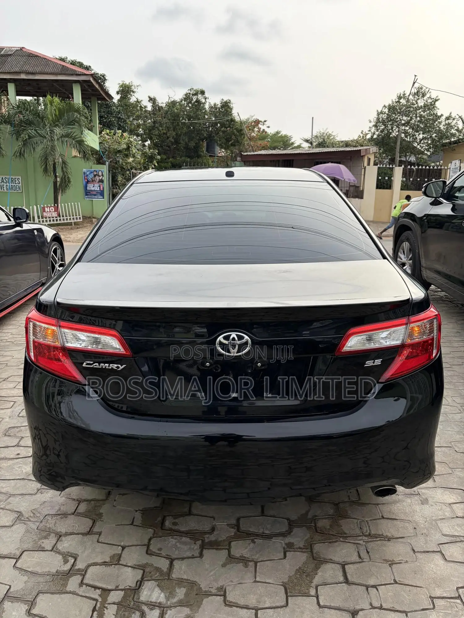 Toyota Camry SE 4dr Sedan (2.5L 4cyl 6A) 2012 Black