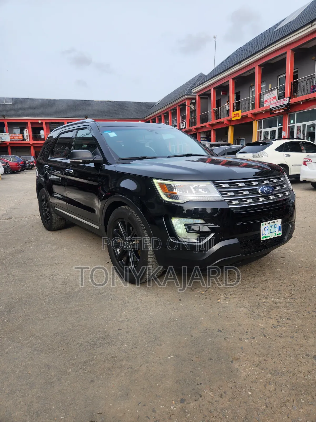 Ford Explorer Platinum 4dr 4x4 (3.5L 6cyl 6A) 2017 Black