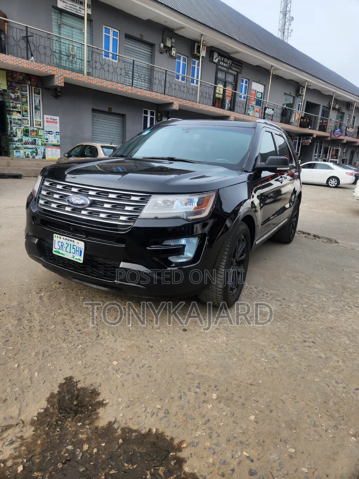 Ford Explorer Platinum 4dr 4x4 (3.5L 6cyl 6A) 2017 Black