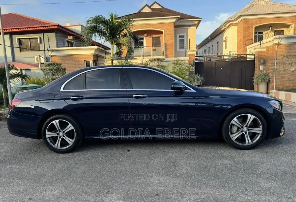 Mercedes-Benz E300 4Matic AWD Sedan (2.0L 4cyl 9A) 2017 Black