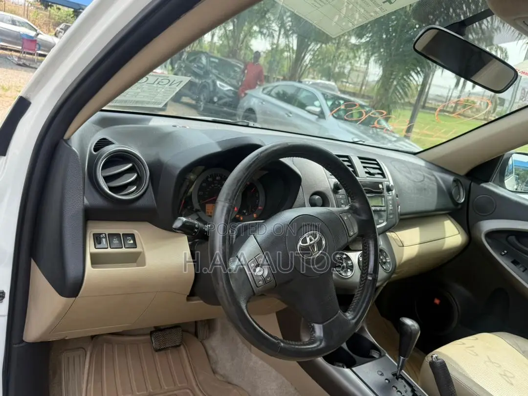 Toyota RAV4 3.5 Limited 2010 White