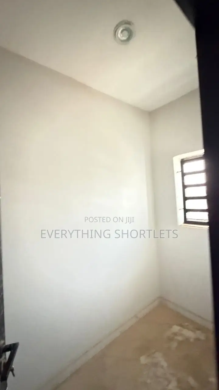 4bdrm Duplex in Gaduwa for rent