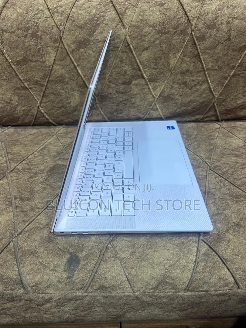 Laptop Dell XPS 15 9510 16GB Intel Core i7 SSD 1T