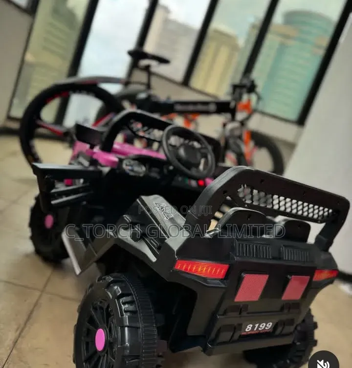 Mercedes-Benz Kids' Ride-on Car,