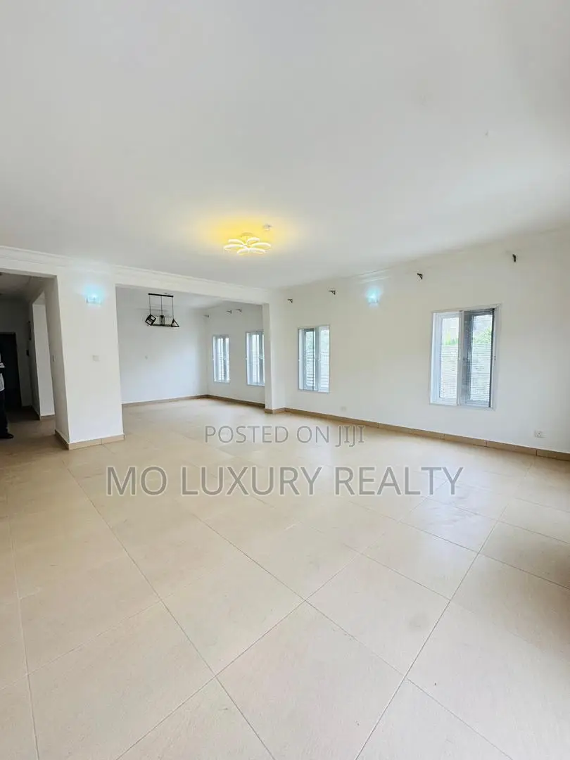 3bdrm Apartment in Banana Island for rent