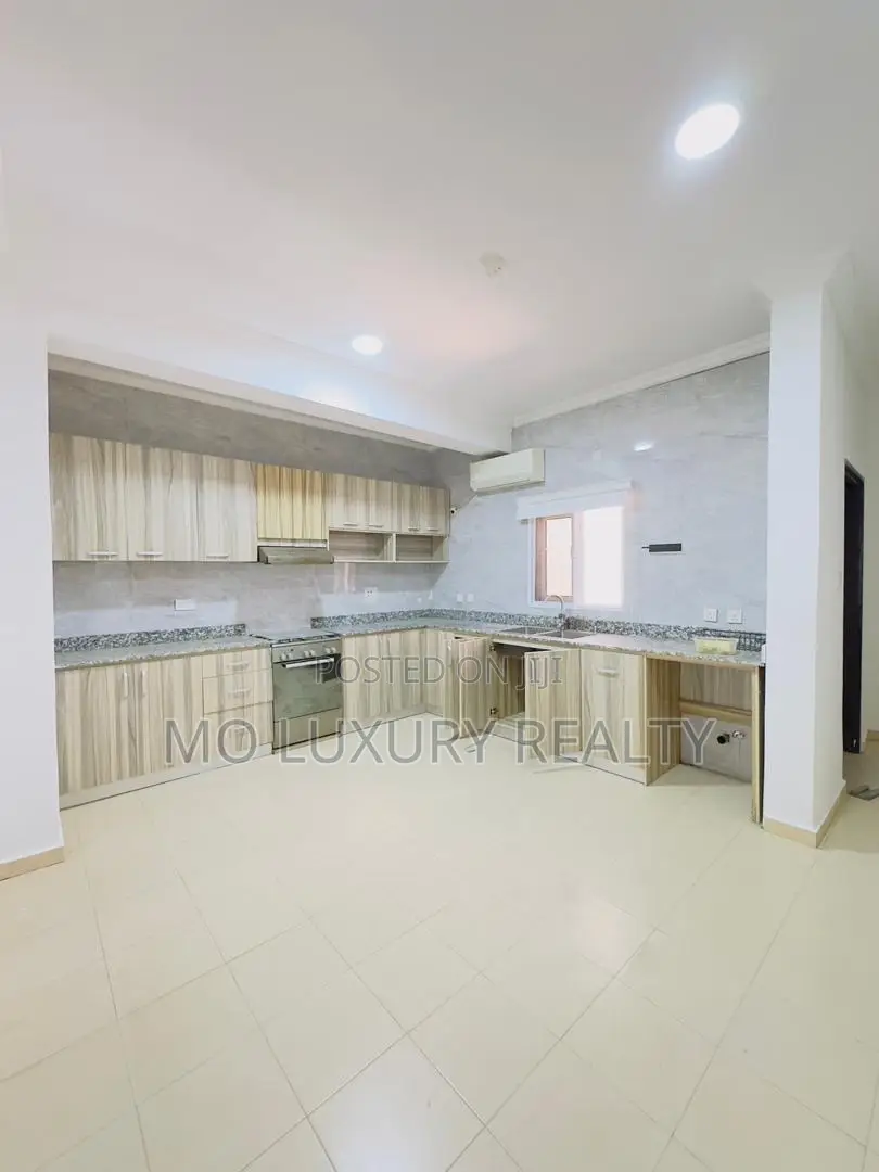 3bdrm Apartment in Banana Island for rent