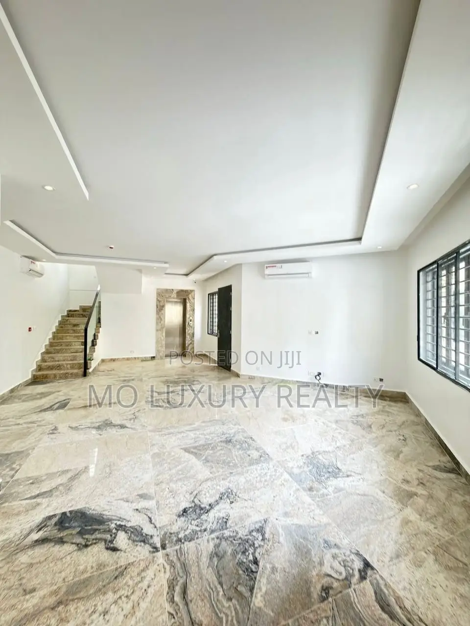 5bdrm Duplex in Ikoyi for rent