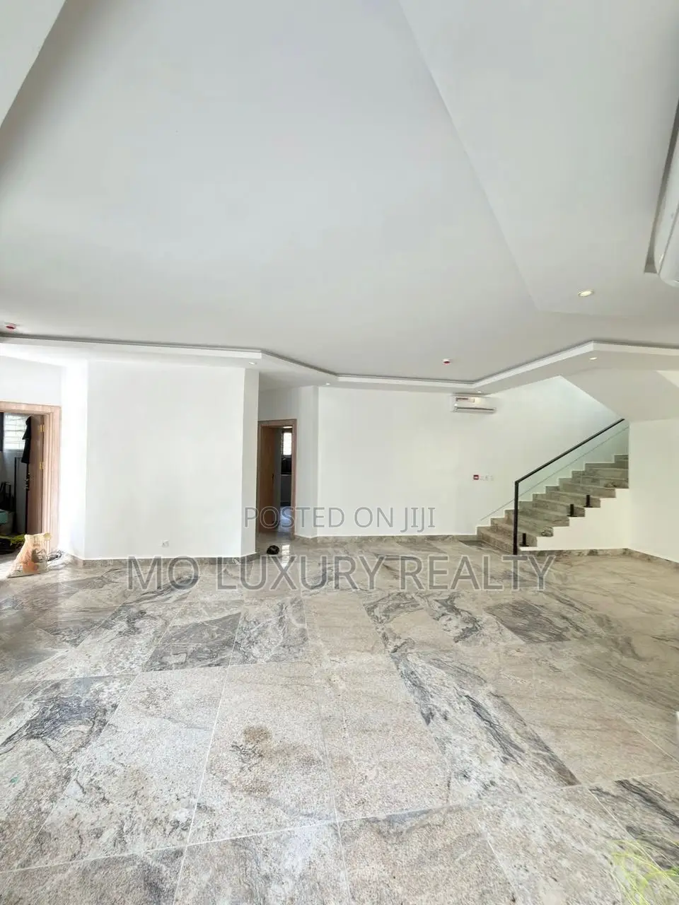 5bdrm Duplex in Ikoyi for rent