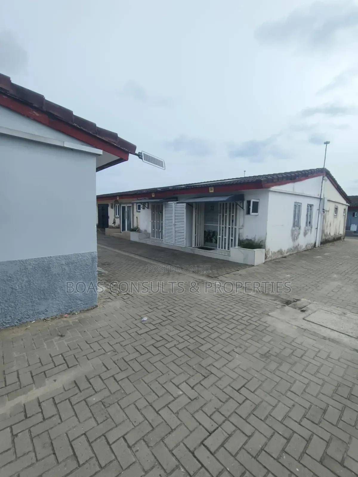 Nice Shop/Office Space for Sales