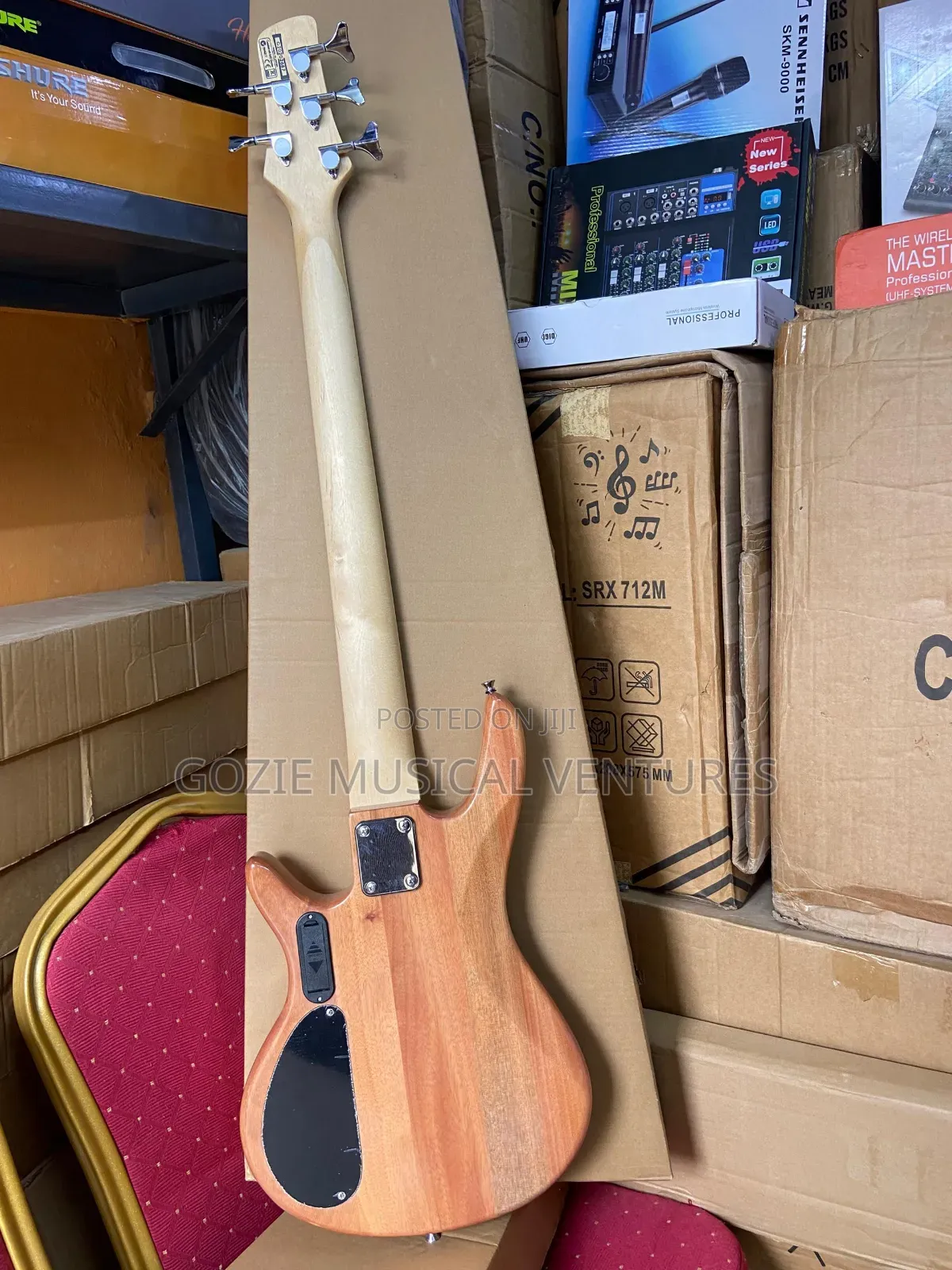Fender Ative 5-Strings Bass Guitar White and Wood Colour