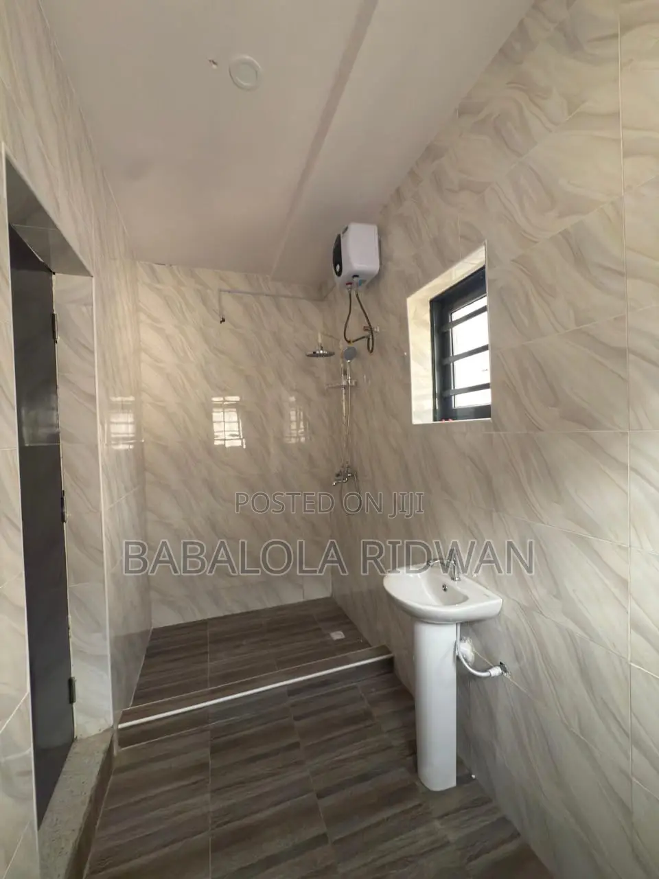 3bdrm Apartment in Kolapo Ishola Gra,, Akobo for sale