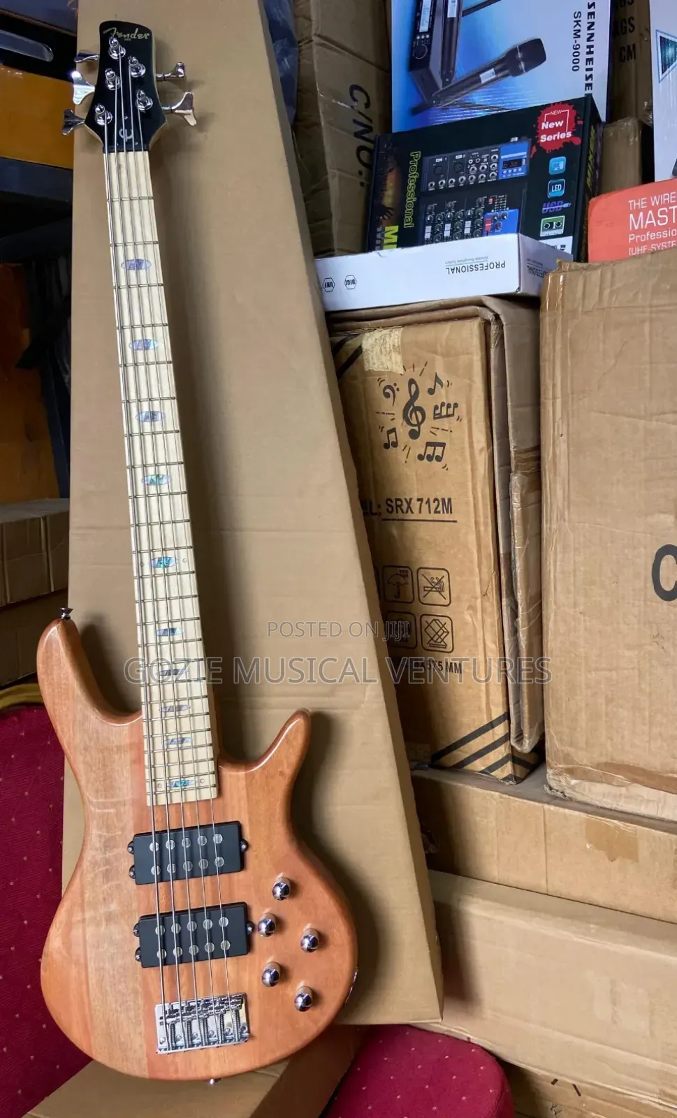 Fender Ative 5-Strings Bass Guitar White and Wood Colour