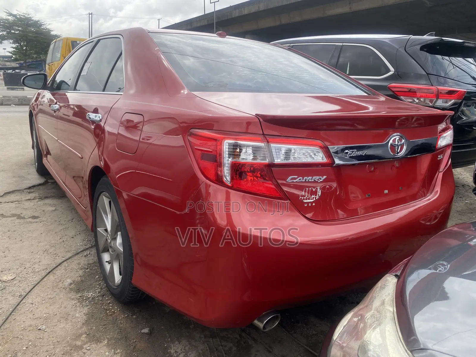 Toyota Camry SE V6 4dr Sedan (3.5L 6cyl 6A) 2013 Red