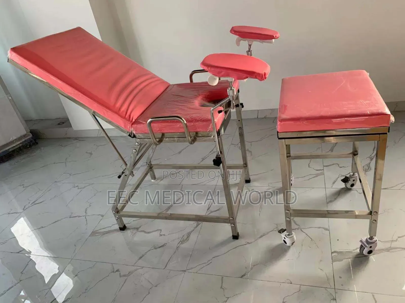 Delivery Bed (8 Legs)