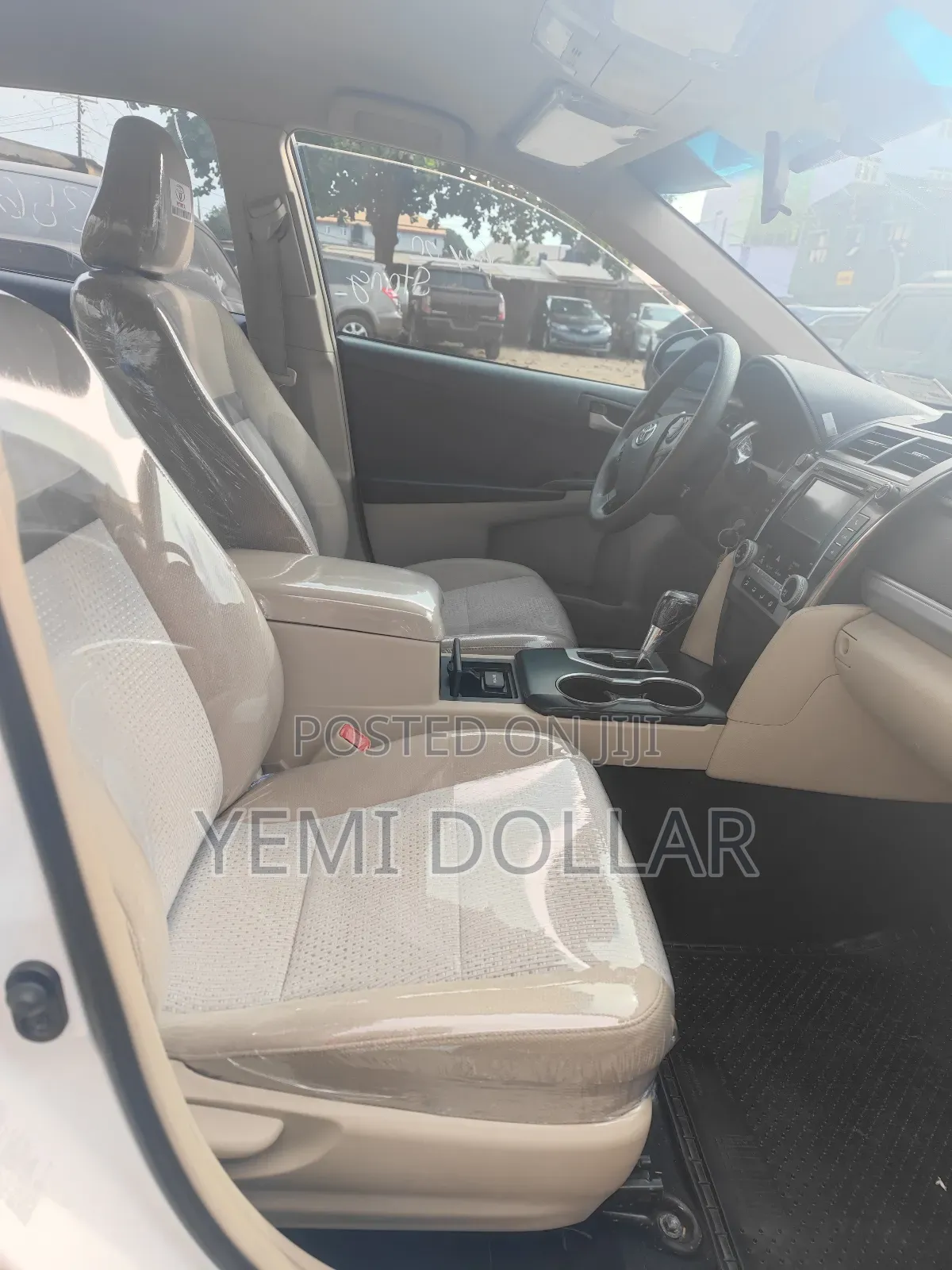Toyota Camry LE 4dr Sedan (2.5L 4cyl 6A) 2013 White