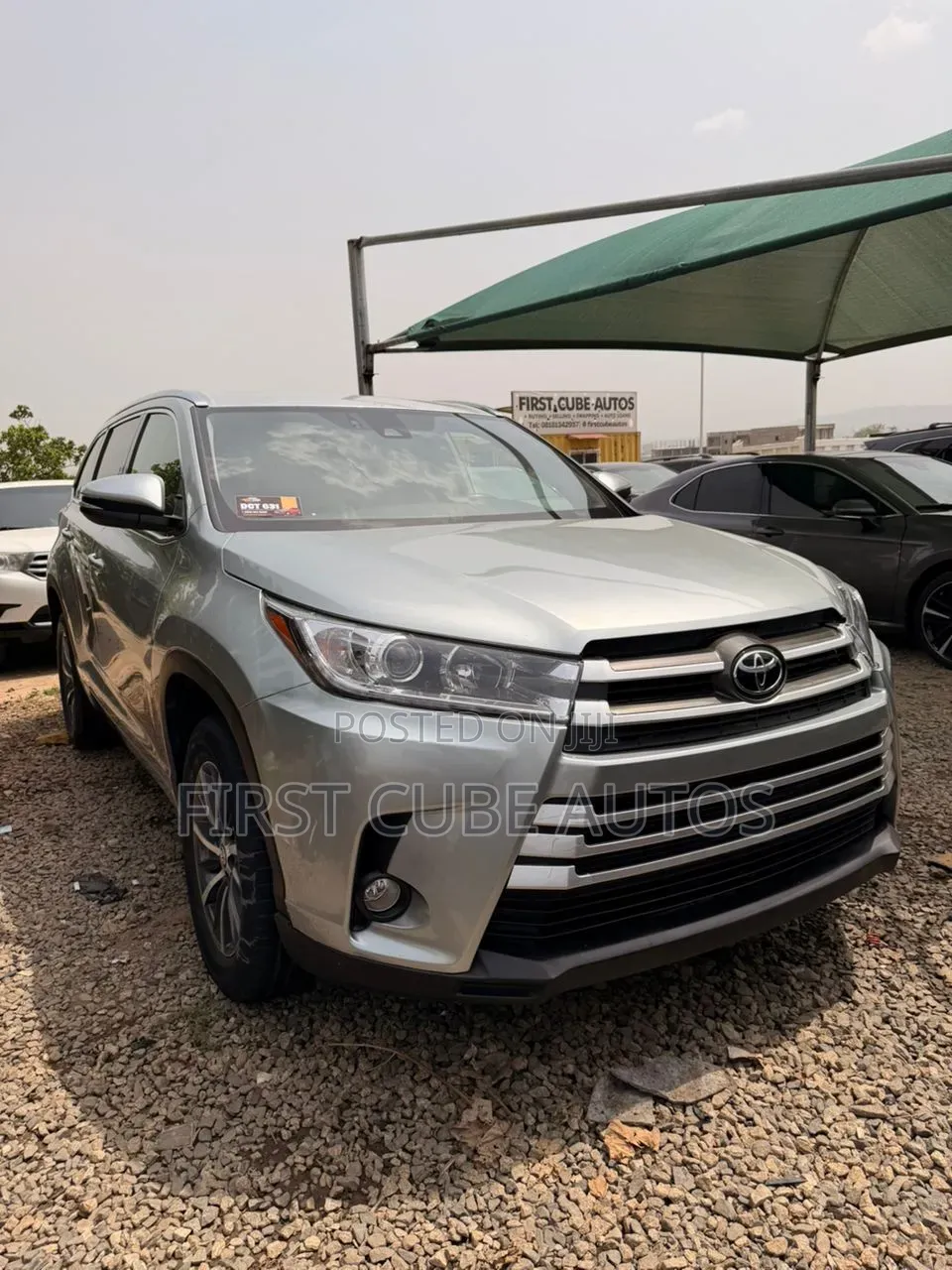 Toyota Highlander XLE 4x2 V6 (3.5L 6cyl 8A) 2018 Gray