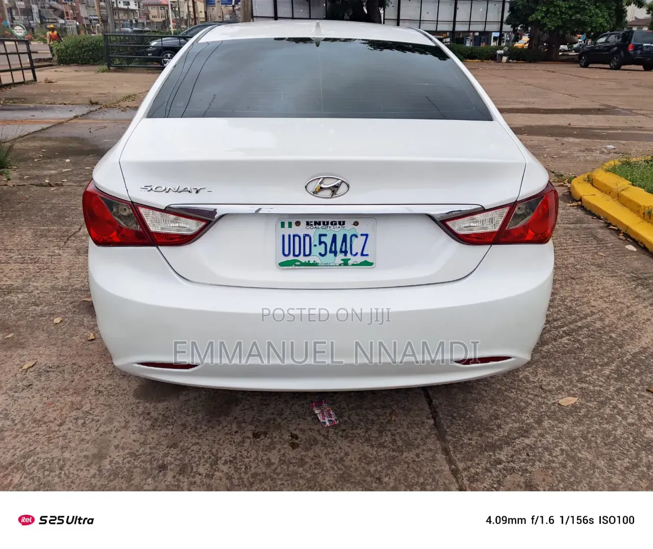Hyundai Sonata SE 2.0T Sedan FWD (2.0L 4cyl 6A) 2012 White