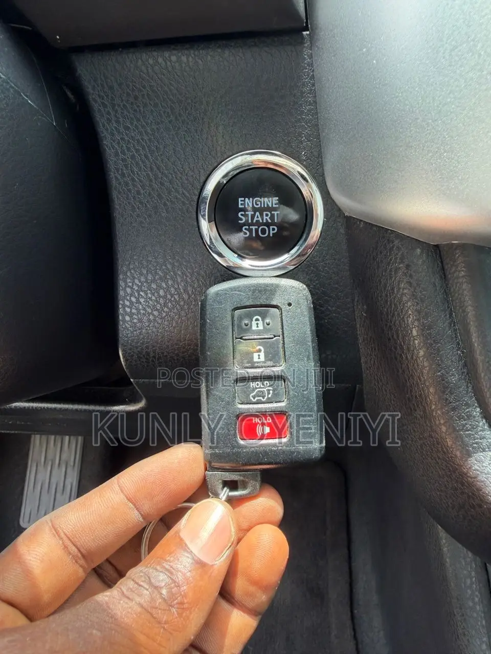 Toyota Highlander SE 2019 Red
