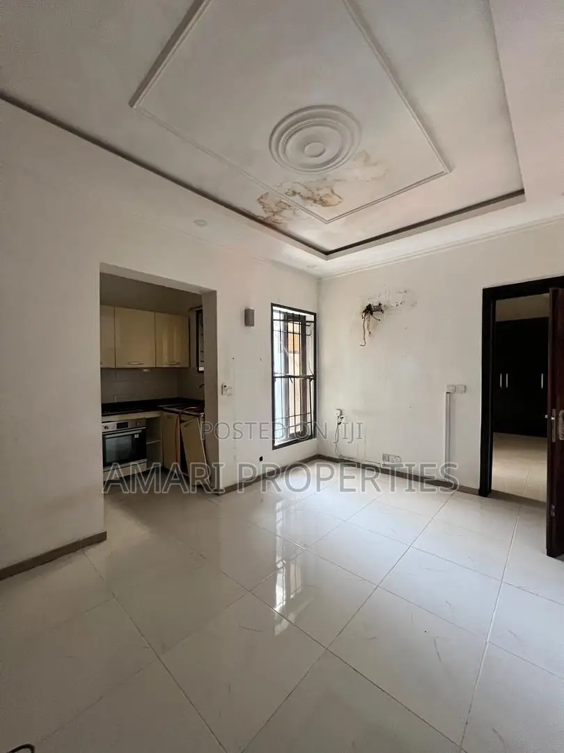 1bdrm Block of Flats in Lekki Phase 1 for rent