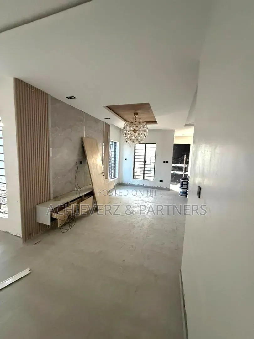 5bdrm Duplex in Zone 2 / Wuse for rent