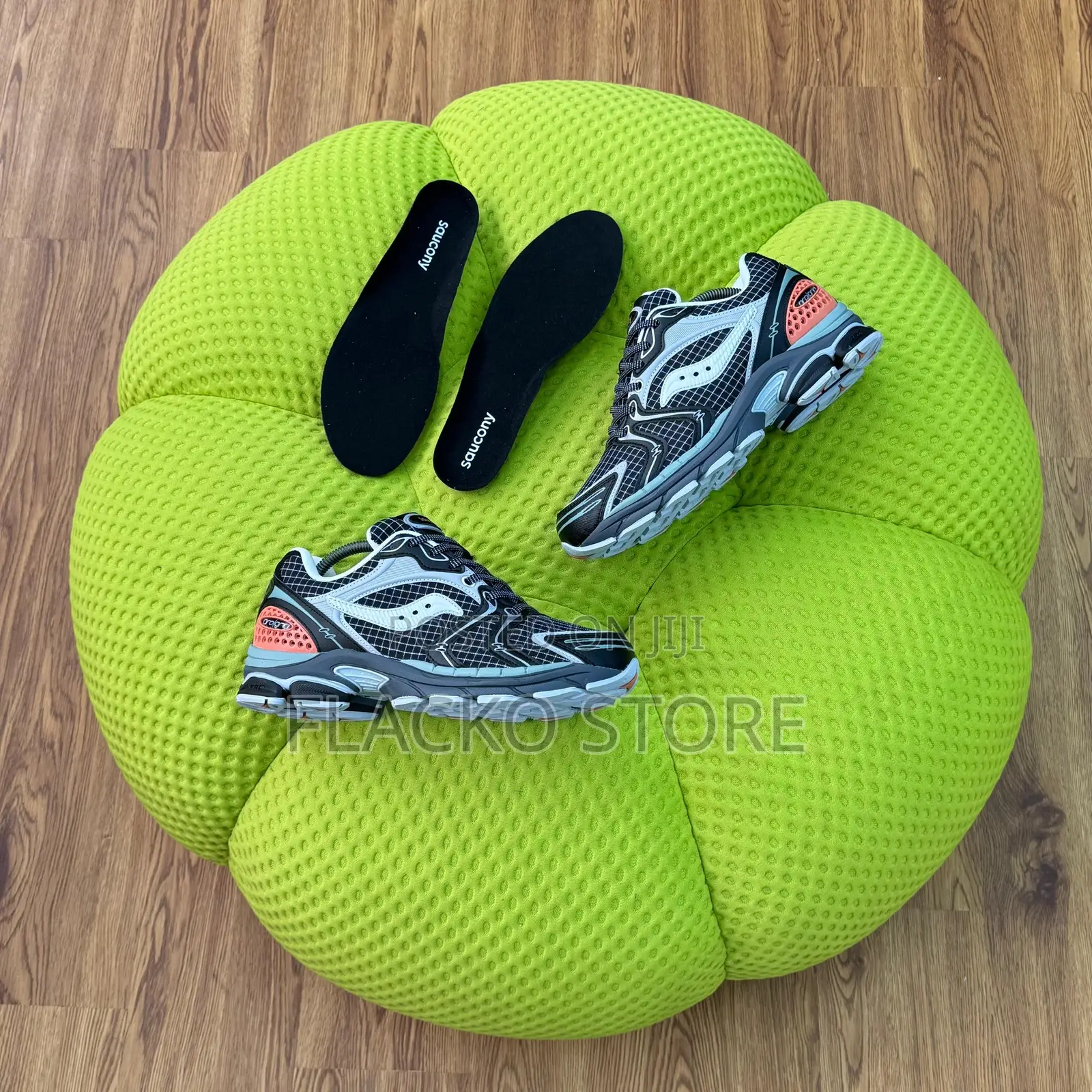 Origianal Saucony Progrid Triumph 4 Shadow Silver Sneakers