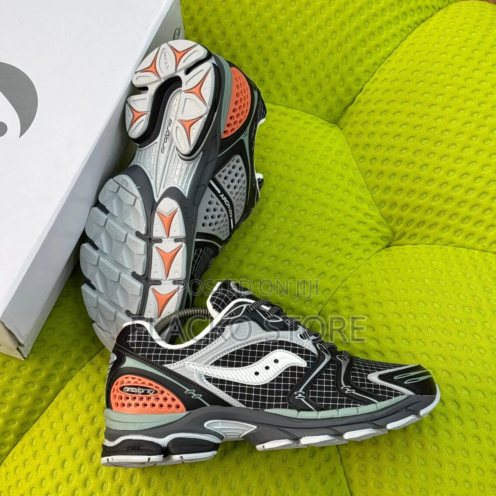 Origianal Saucony Progrid Triumph 4 Shadow Silver Sneakers