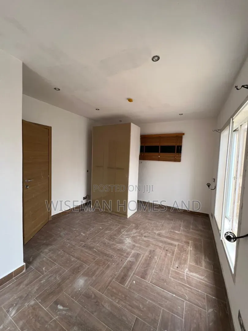 2bdrm Maisonette in Agungi Lekki Eti-Osa for rent