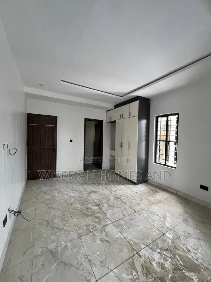 2bdrm Apartment in Igbo-Efon Lekki for sale