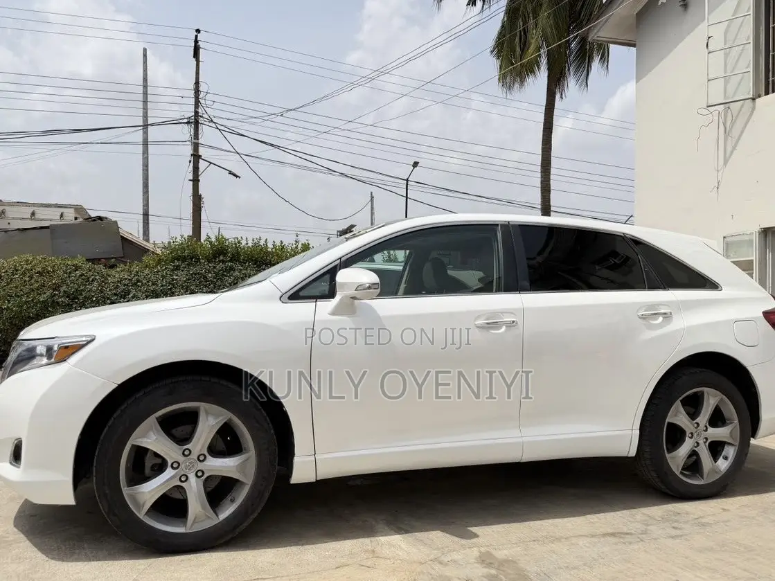 Toyota Venza Limited AWD V6 2013 White