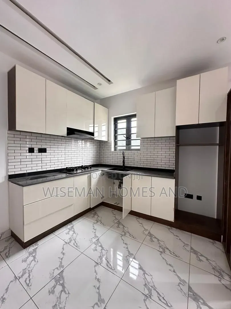 Studio Apartment in Lekki Conservation, Chevron for rent