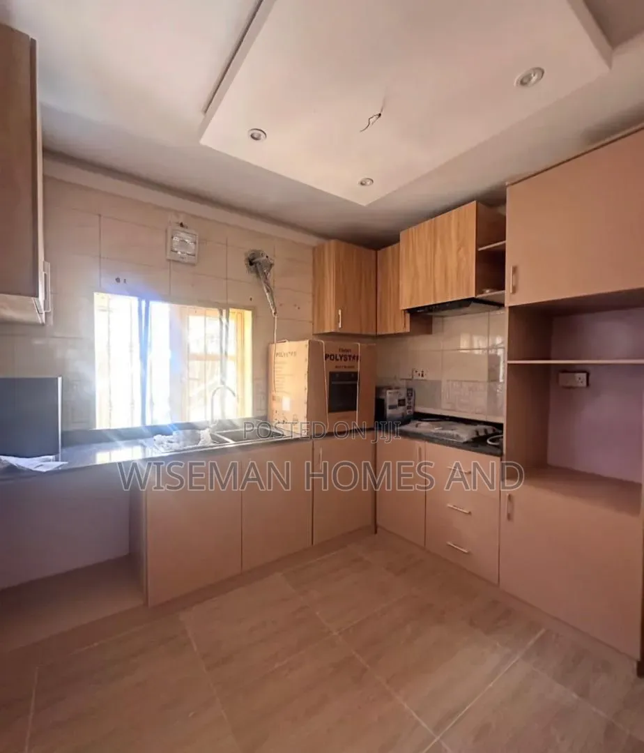 3bdrm Apartment in Chevron Lekki for rent