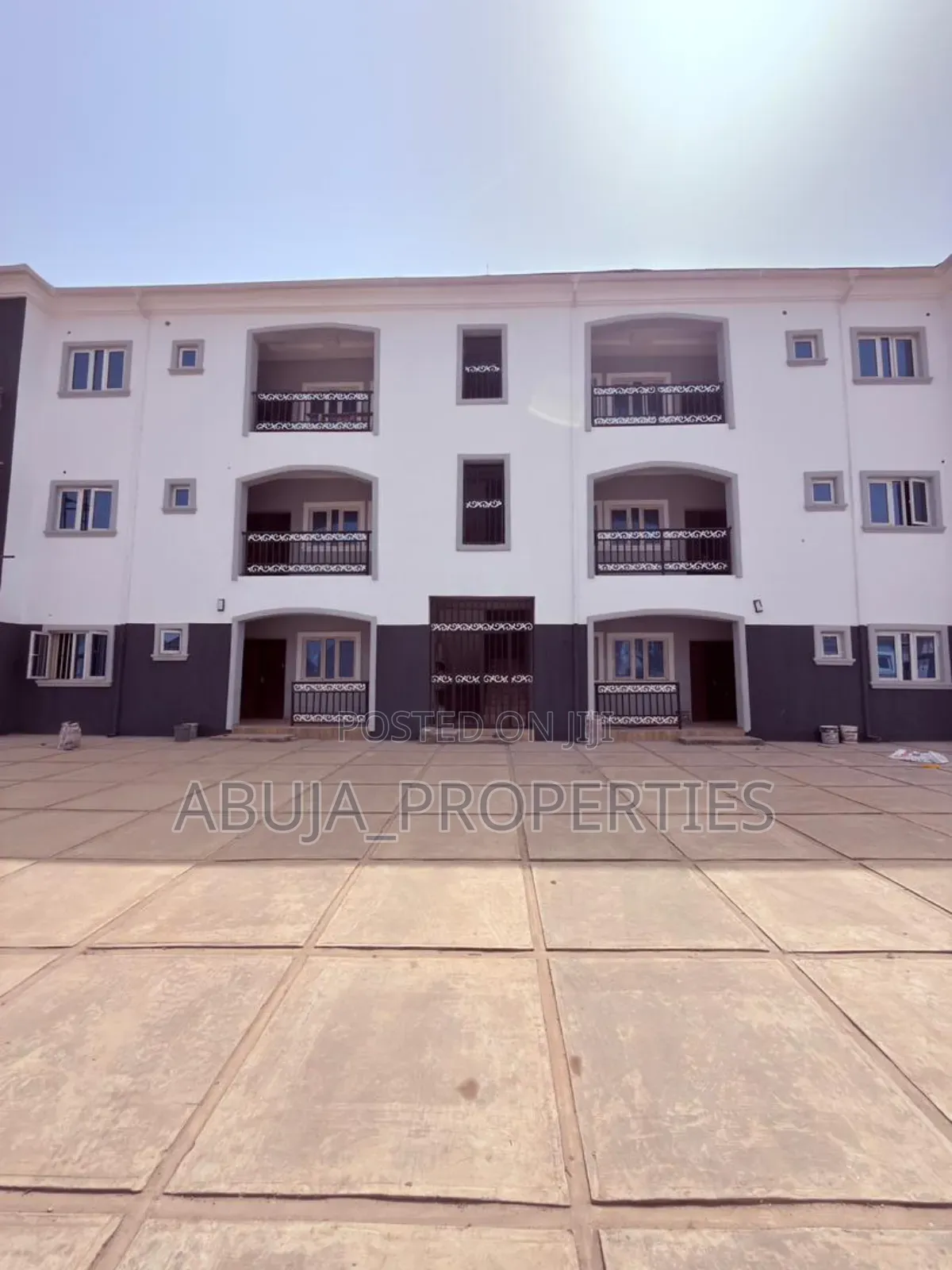 3bdrm Apartment in Galadimawa for sale
