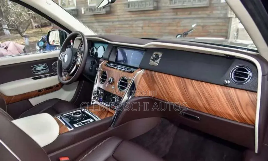 High Quality Certified Complete Brand New Screen Rolls-Royce Cullinan