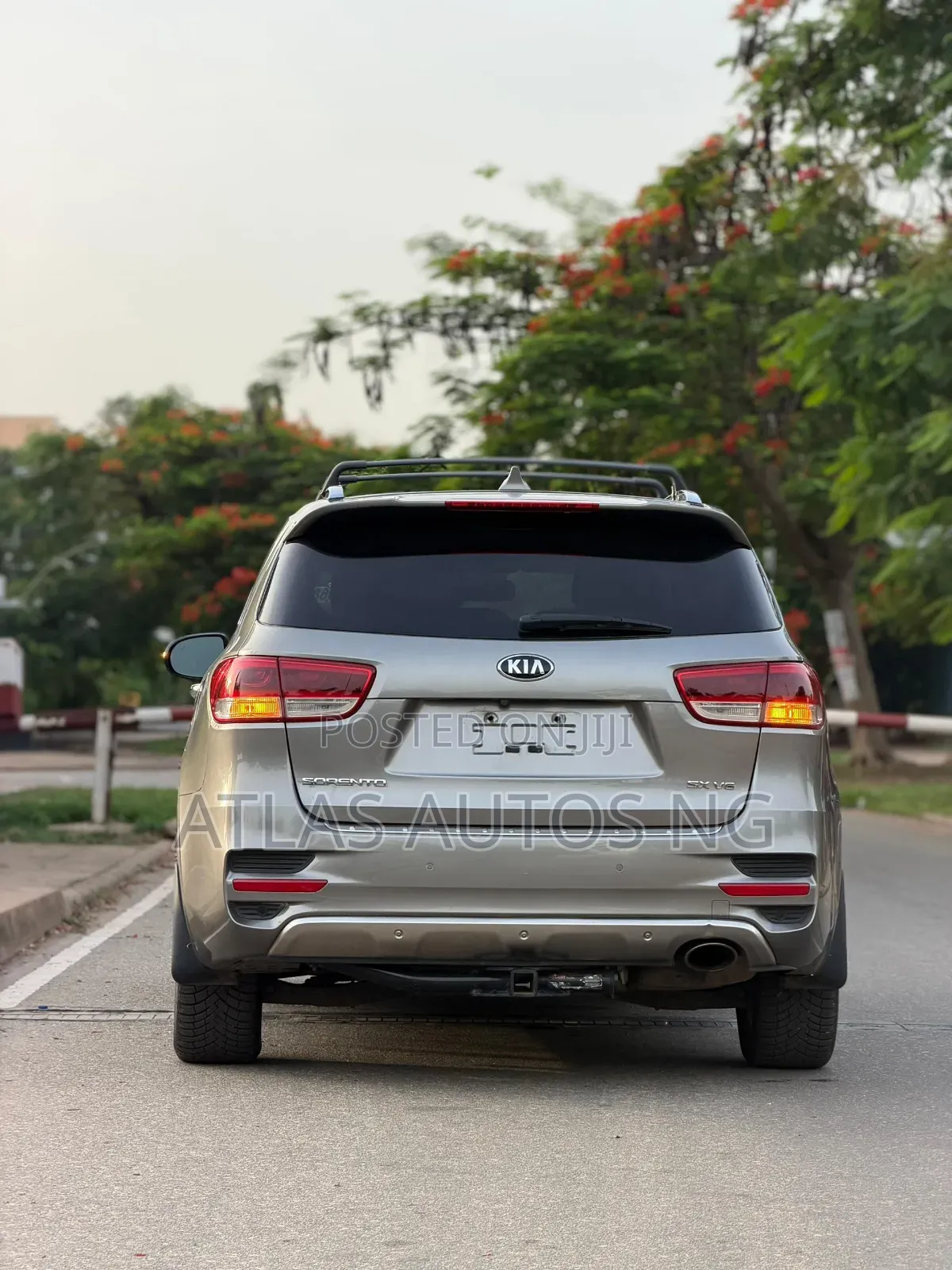 Kia Sorento 4dr SUV 2016 Silver