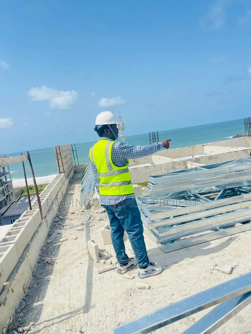 Galvanized Steel Roof Trusses Fabricator / LGS
