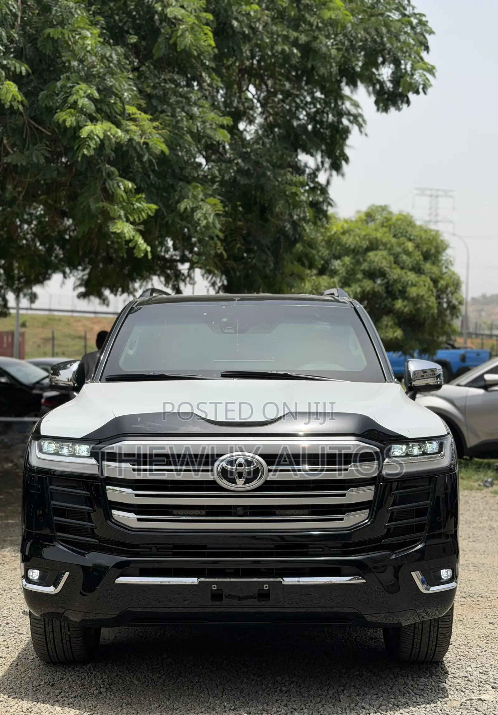 New Toyota Land Cruiser LC300 2025 Black