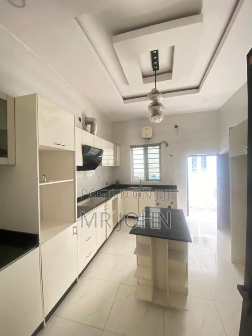 4bdrm House in Oral Estate D Man Pr, Lekki for rent